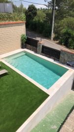 bež pločice za bazene hisbalit španija koje daju tirkiznu boju vode