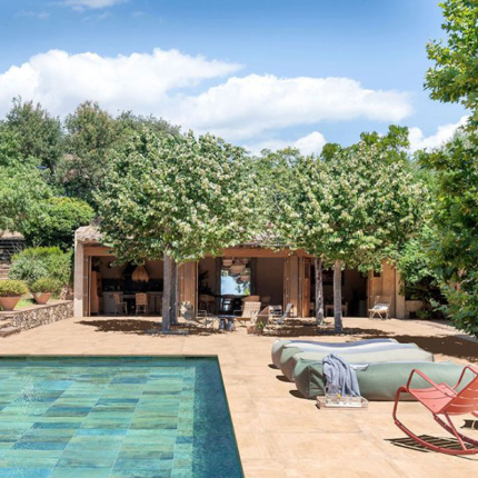 terasa oko bazena keramika rosa gres svijetle boje koral